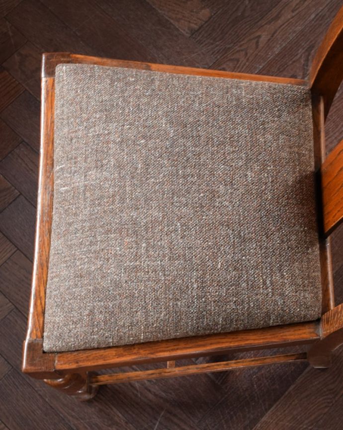 アンティークの椅子の座面