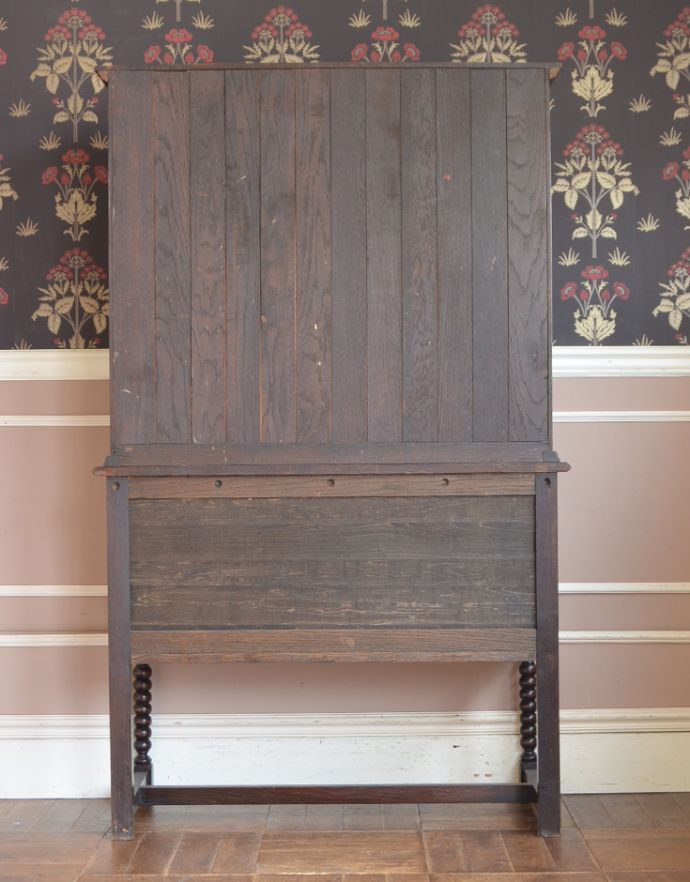 アンティークのキャビネット　アンティーク家具　シックなアンティークの英国家具、美しいウェルッシュドレッサー（食器棚）。きちんとメンテナンスしてあるので、裏側もキレイです。(q-396-1)