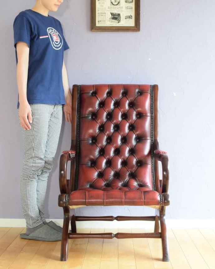 パーソナルチェア　アンティークチェア・椅子　(チェスターフィールド)イージーチェアｰ　とにかくカッコいい！英国チェスターフィールド高級感漂う究極の一脚。(q-410-c)