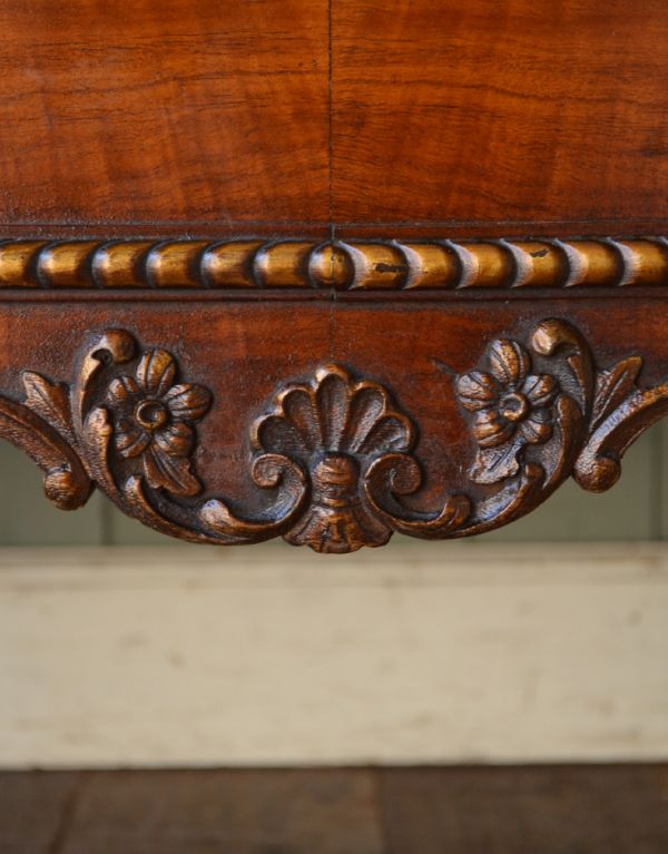 アンティーク家具　フランスのアンティーク家具、美しいチェストオブドロワーズ。風格と品があるので、リビングはもちろん、和室や書斎、客間にも最適。(q-414-f)