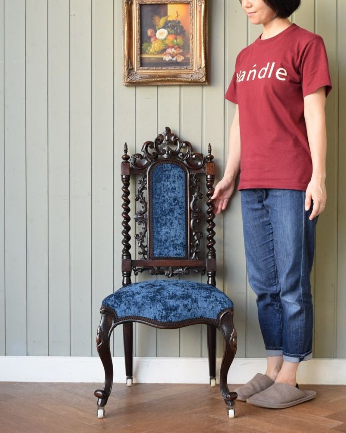 サロンチェア アンティークチェア・椅子 ホールチェアー 座るためだけじゃなく見て楽しむ椅子上質な雰囲気が漂うアンティークのサロンチェアは、座るためだけの椅子ではありません。(q-416-c)