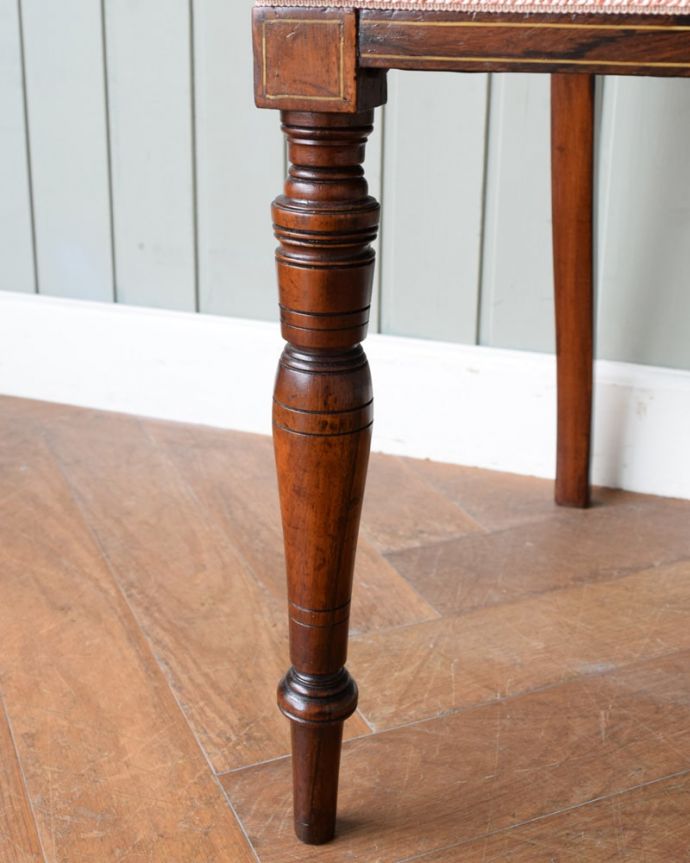 アンティーク椅子の脚