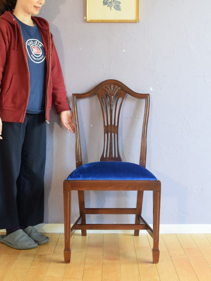 英国アンティークのサロンチェア