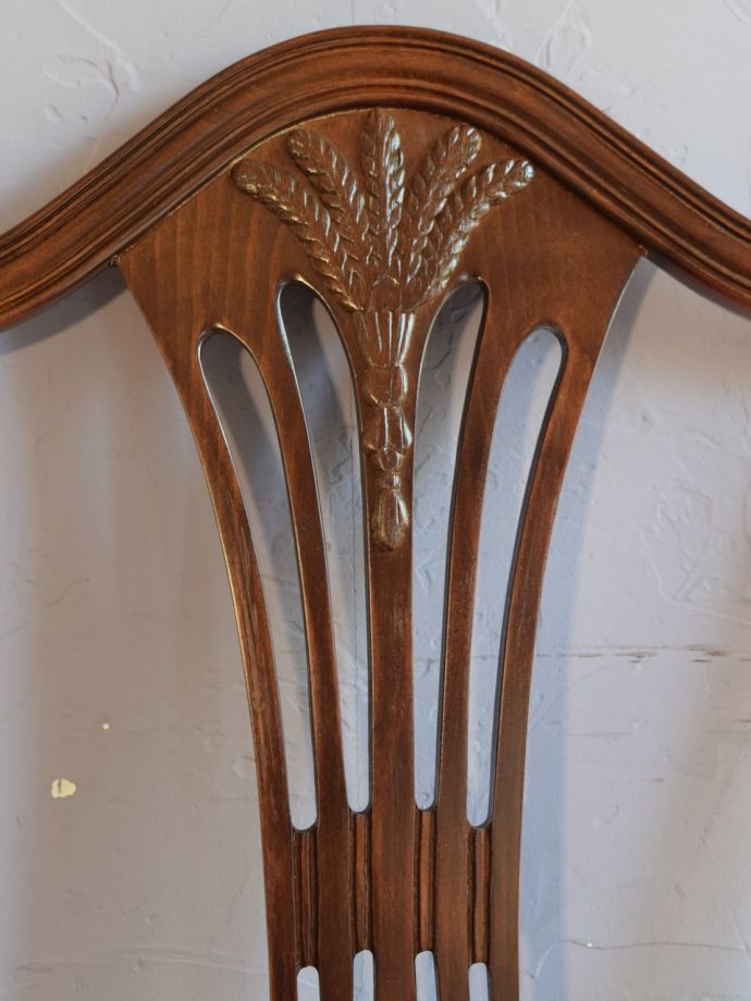 英国アンティークらしい装飾