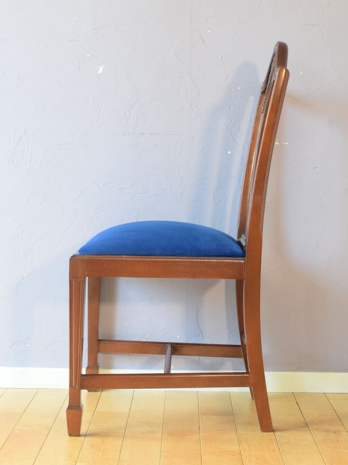 アンティークの椅子の側面