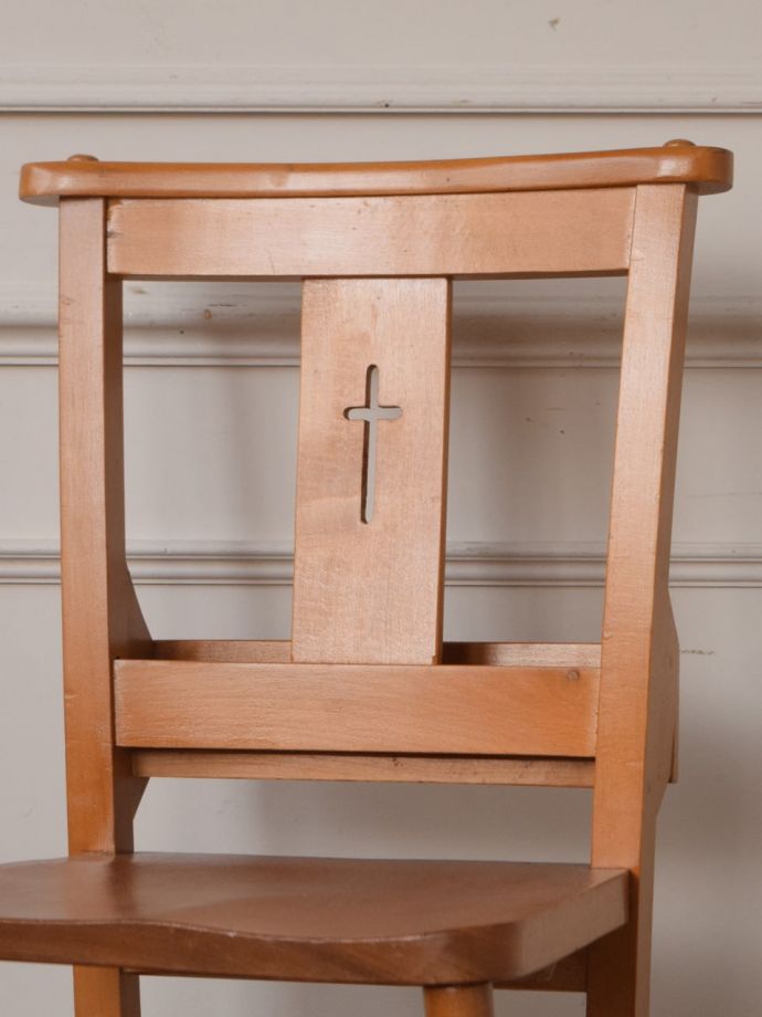 アンティークチェアの背もたれ