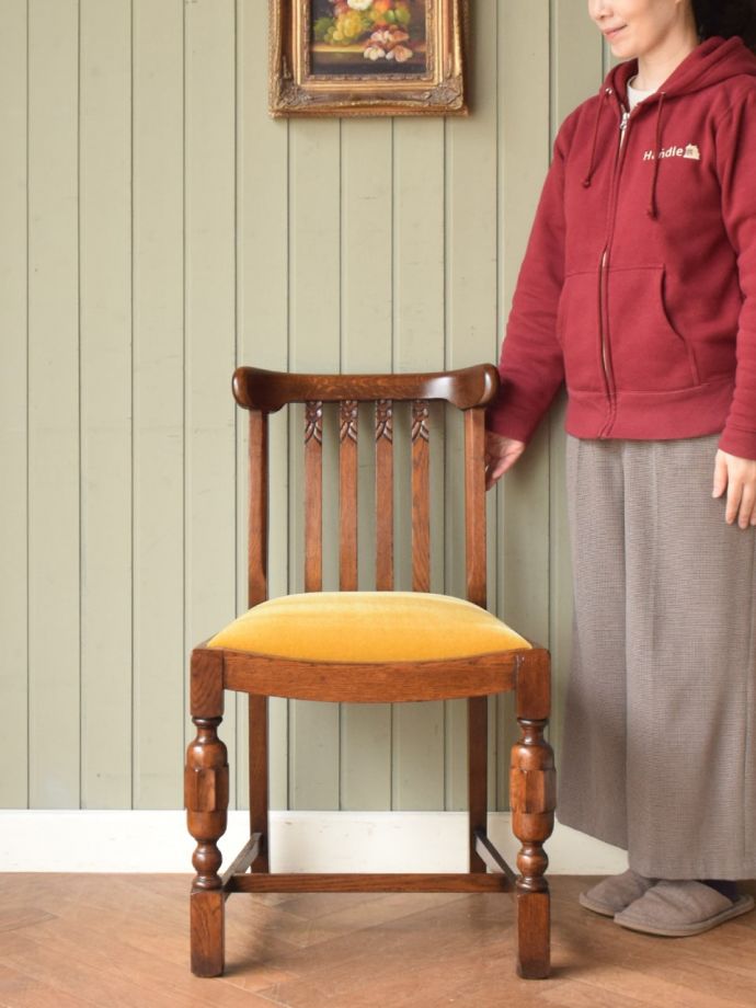 英国アンティークのダイニングチェア