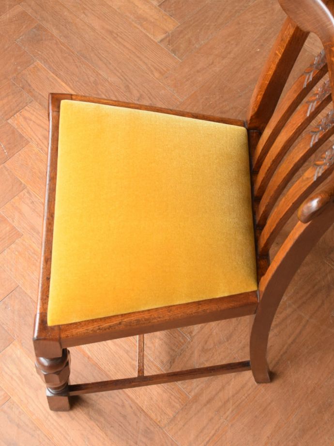 アンティークの椅子の座面