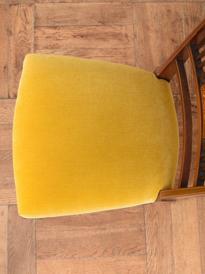 アンティークの椅子の座面