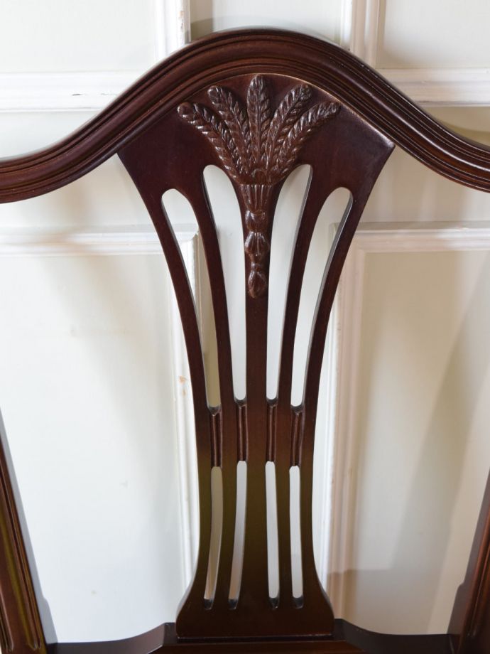 英国アンティークらしい装飾