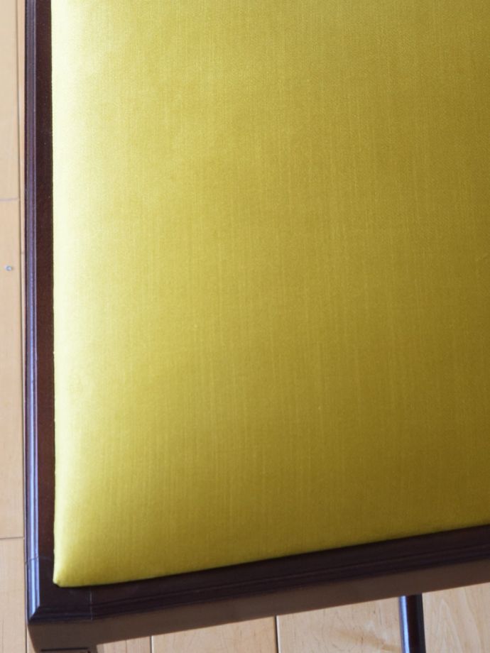 サロンチェアの座面の生地