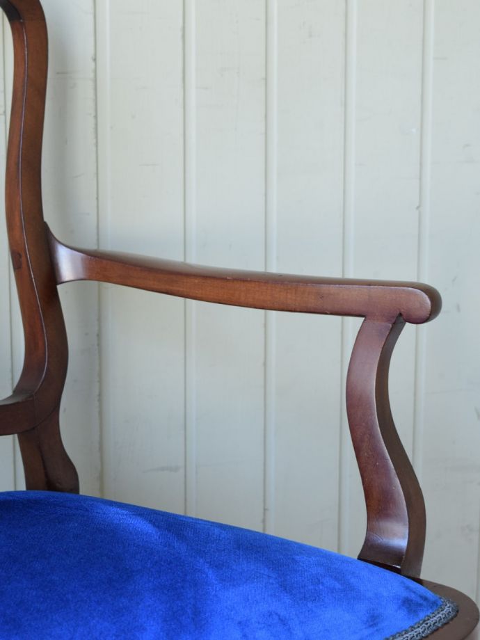 セティの肘掛け