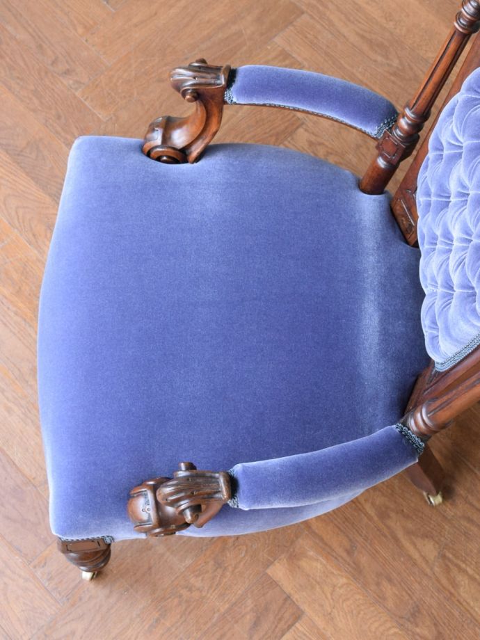 アンティークの椅子の座面