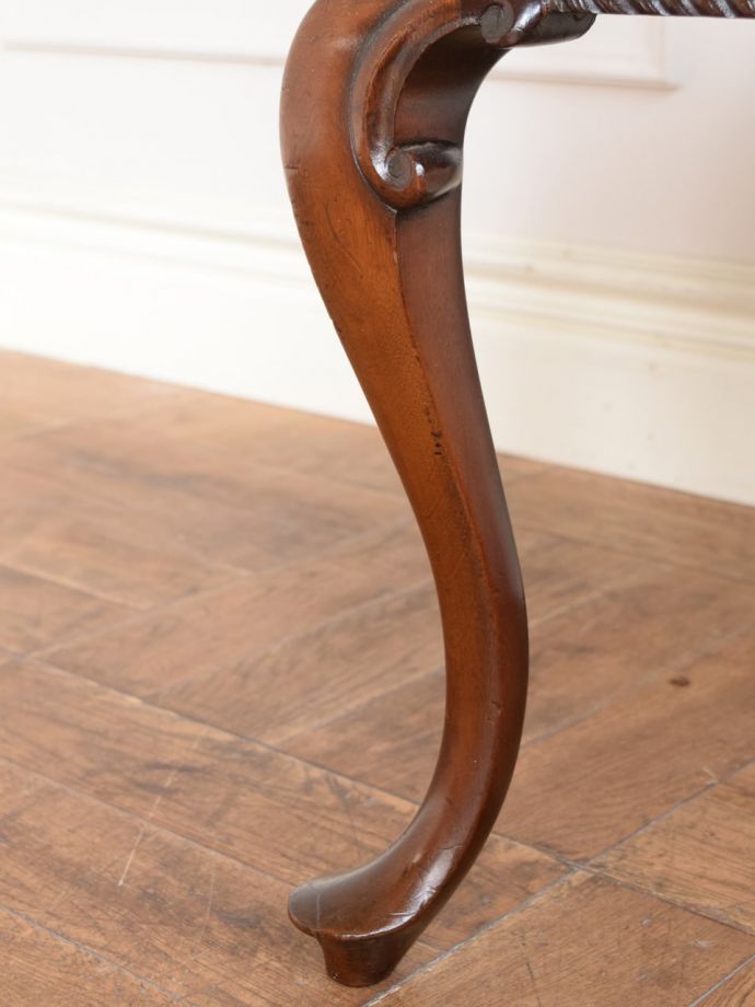 アンティーク椅子の脚