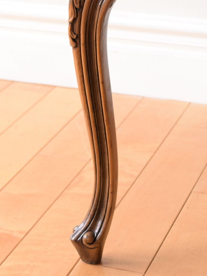 アンティーク椅子の脚