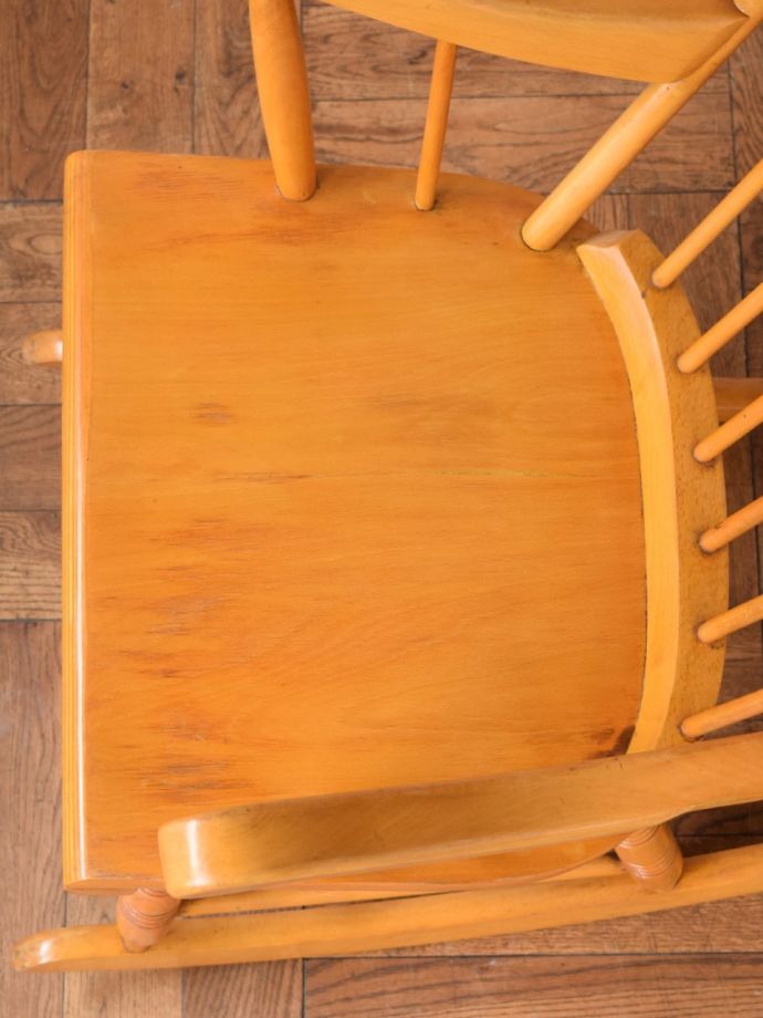 ロッキングチェアの座面