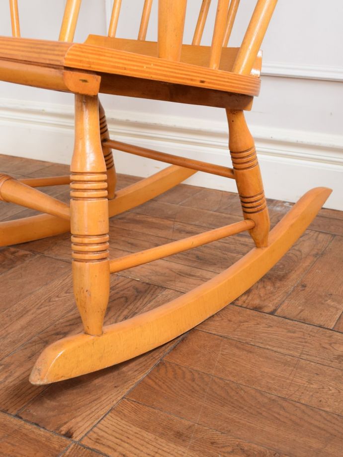 ロッキングチェアの脚