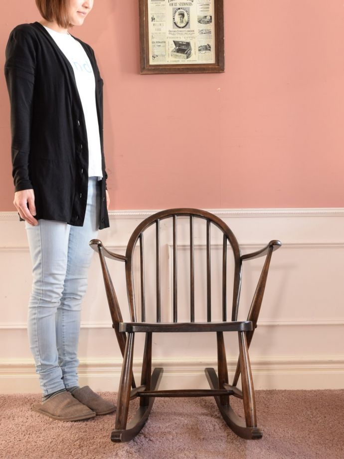 英国アンティークのロッキングチェア