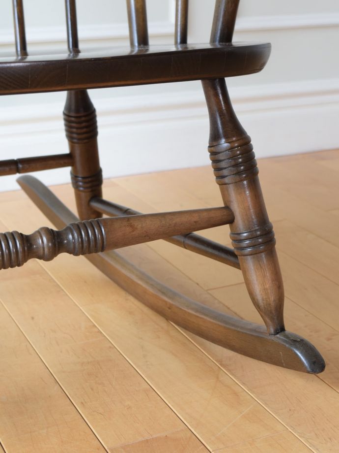 アンティークチェアの脚