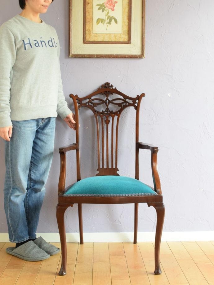 英国アンティークのサロンチェア