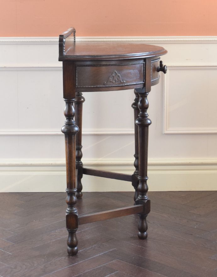 アンティークのテーブル　アンティーク家具　空間を彩るアンティーク家具、引き出し付きのコンソールテーブル。グルッと180度。(q-454-f-1)