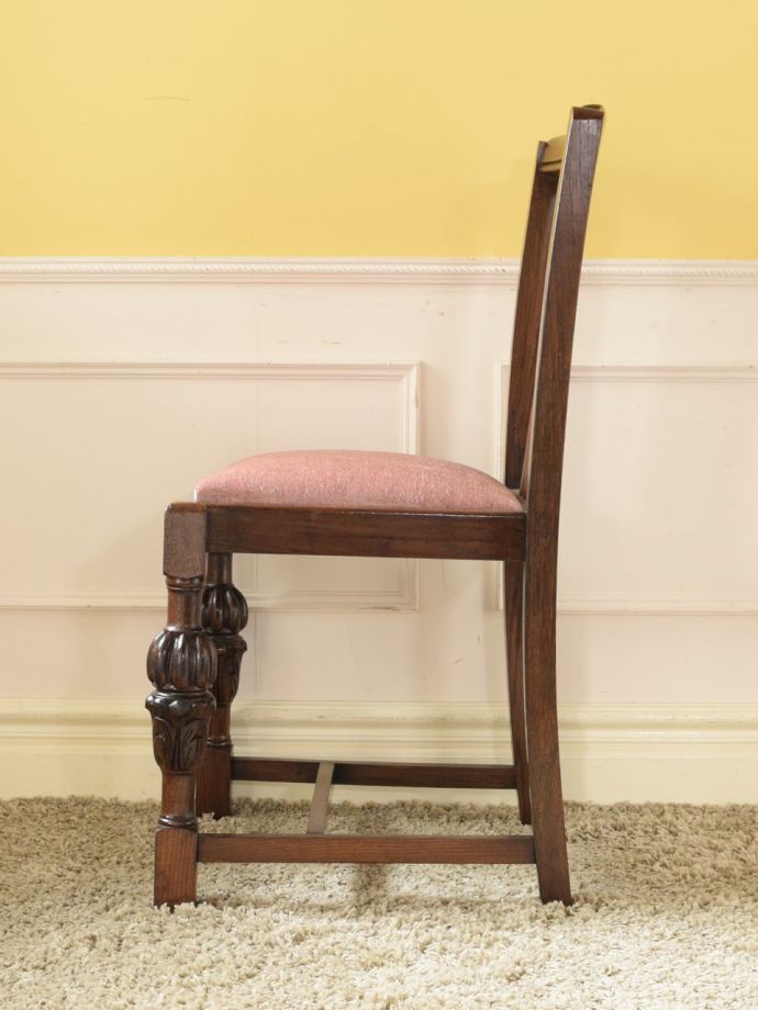 アンティークの椅子の側面