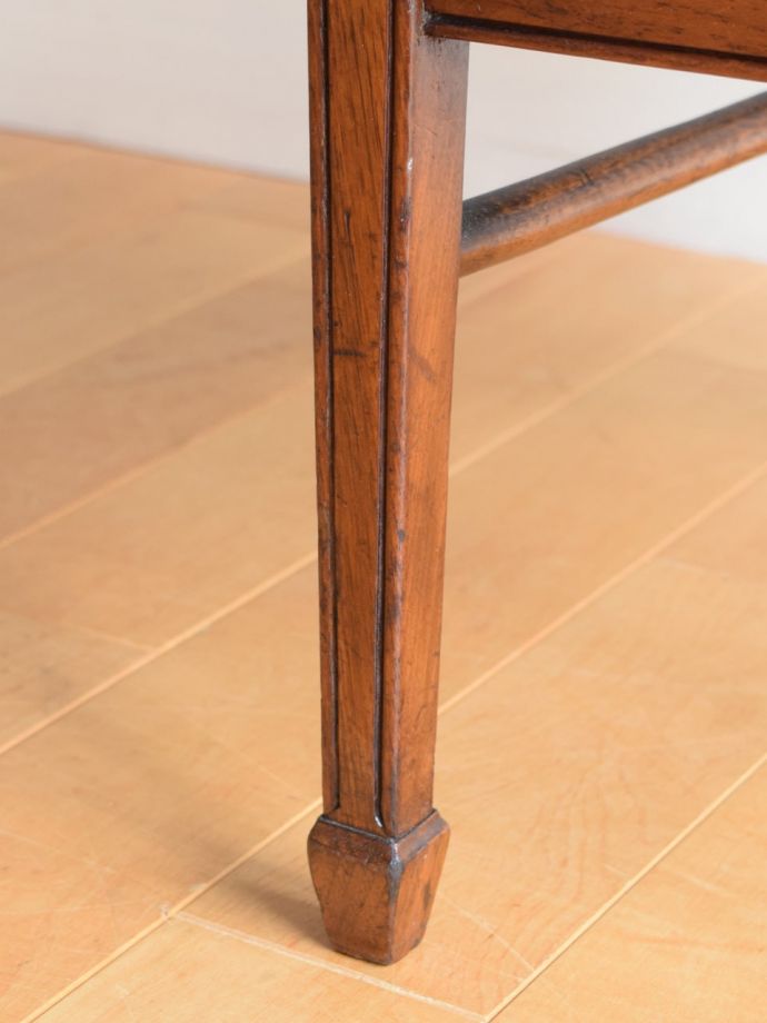 アンティーク椅子の脚