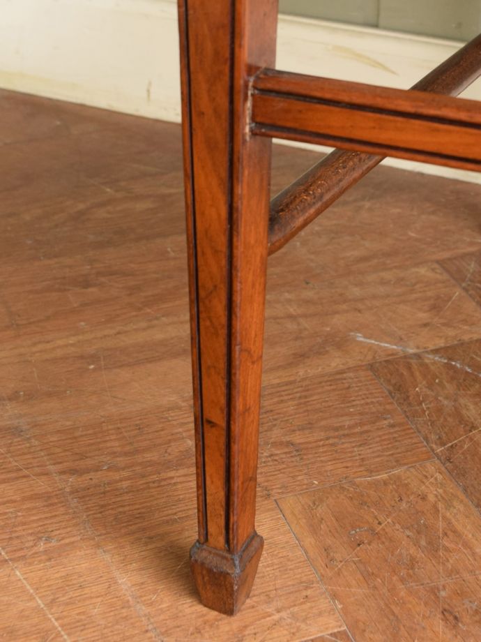 アンティーク椅子の脚