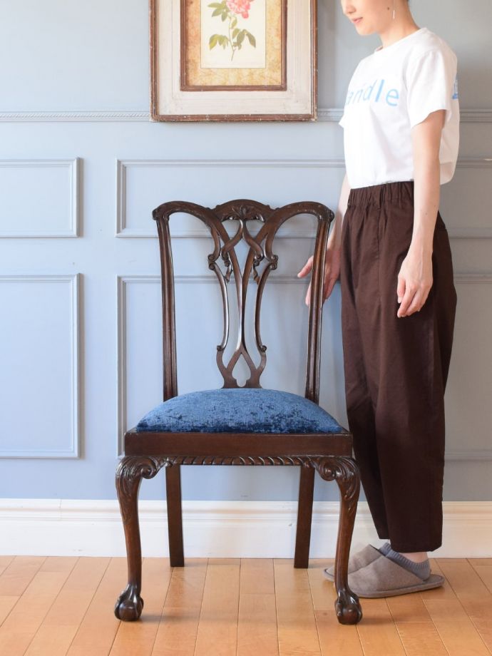 英国アンティークのサロンチェア