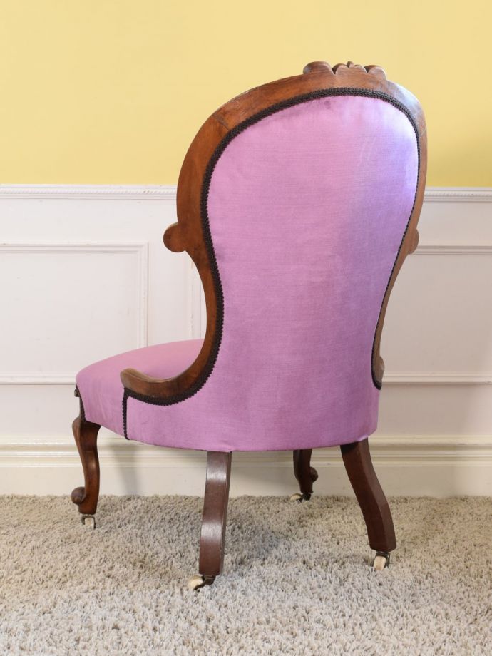 後ろ姿も上品です