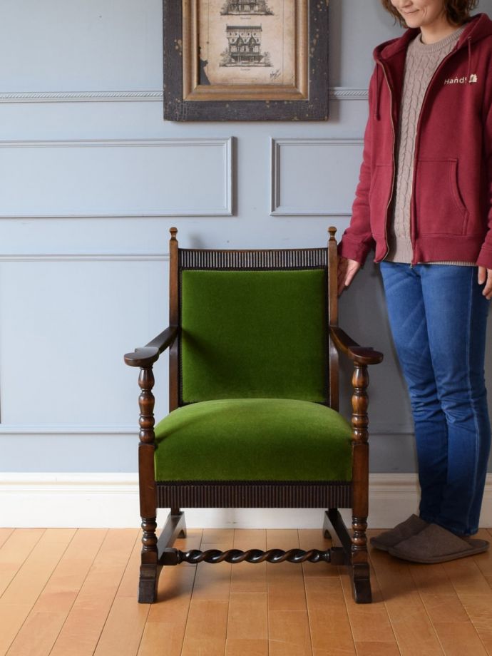 英国アンティークのパーソナルチェア