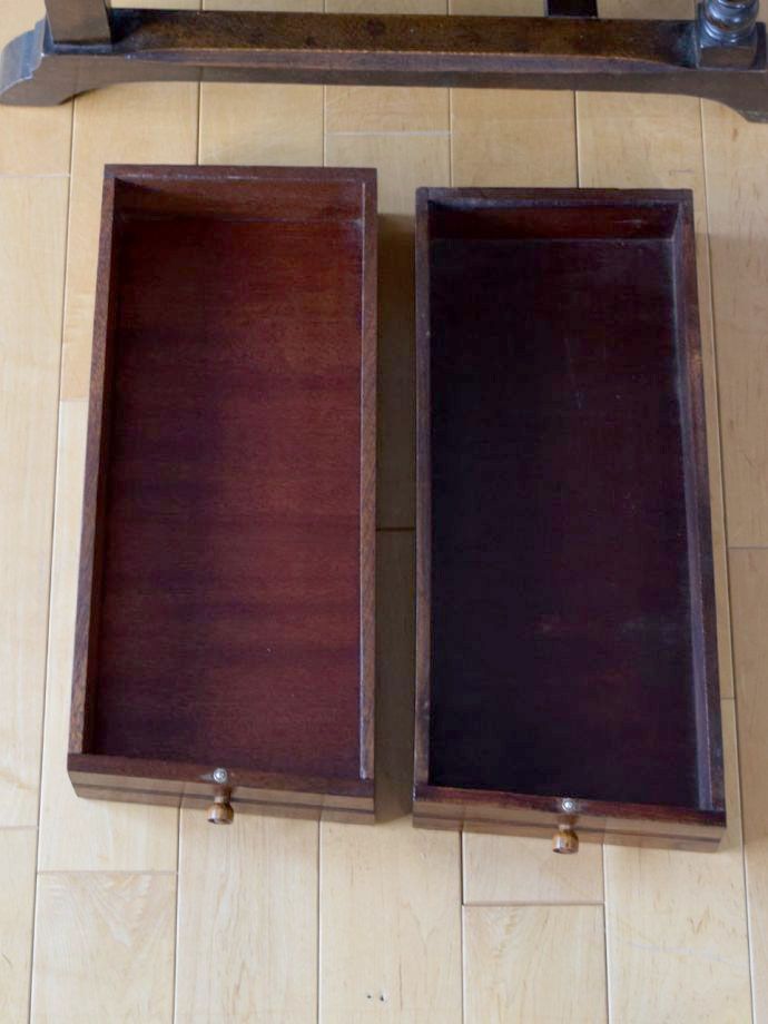 チェアに付いた引き出し