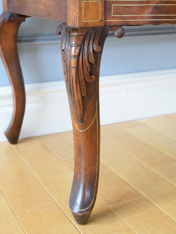 アンティーク椅子の脚