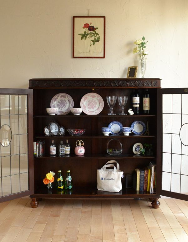 アンティークのキャビネット　アンティーク家具　書斎に使ってみたいアンティーク家具、英国輸入のブックケース（本棚）。４段あります。(q-469-f)