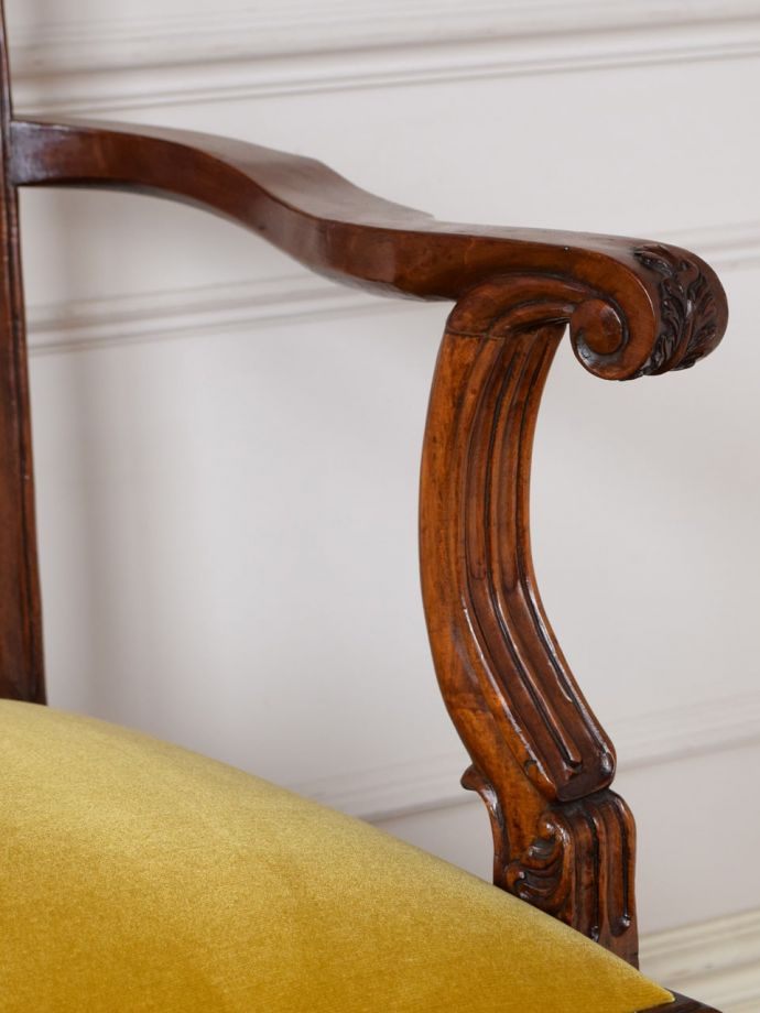 セティの肘掛け