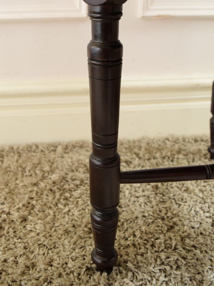 アンティーク椅子の脚