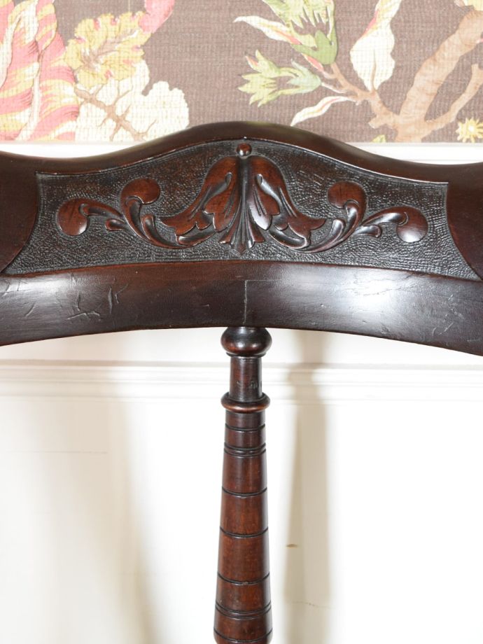 アンティークらしい彫