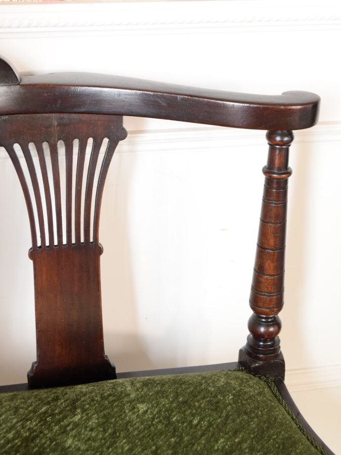 コーナーチェアのアーム