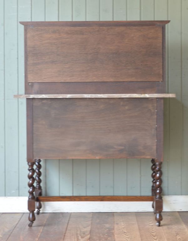 アンティークのキャビネット　アンティーク家具　アンティークの大人っぽい英国家具、ブルータイル入りのウォッシュハンドスタンド。きちんとメンテナンスしているので、裏側もキレイな状態です。(q-478-f)