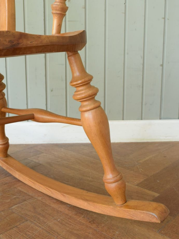 アンティークチェアの脚