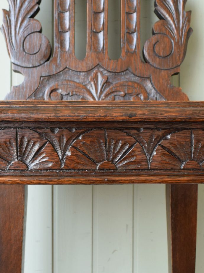 アンティークチェアの装飾