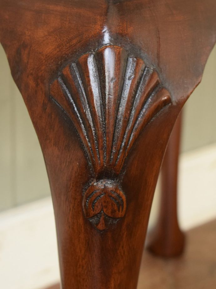 アンティークチェアの装飾