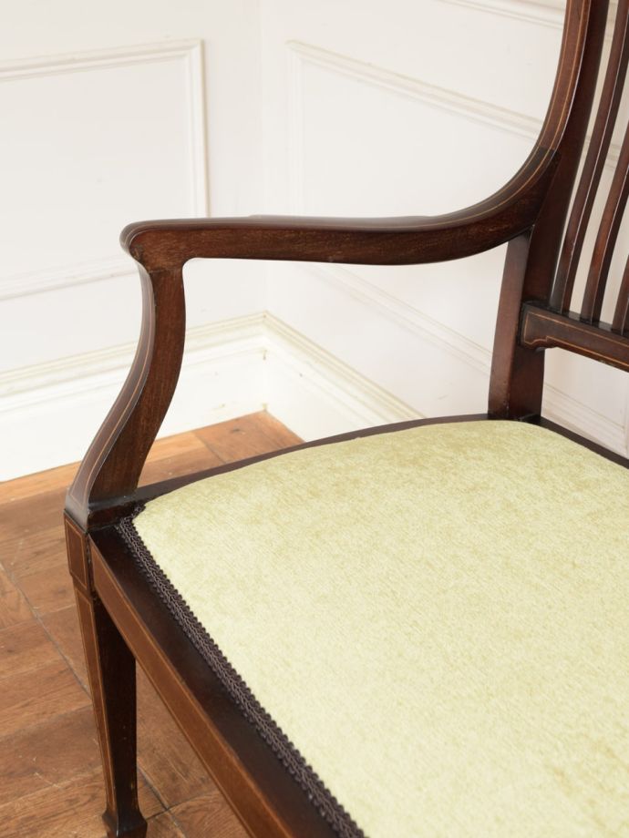 セティの肘掛け