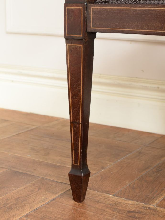 アンティーク椅子の脚