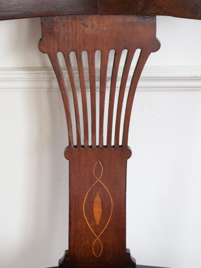 コーナーチェアの華やかな装飾