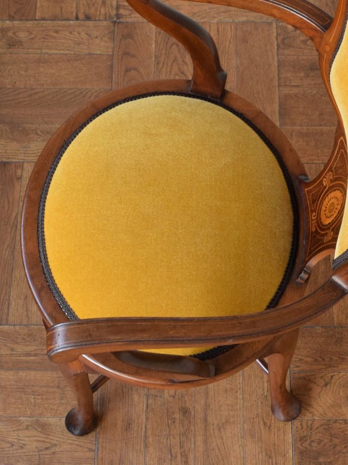 アンティークの椅子の座面