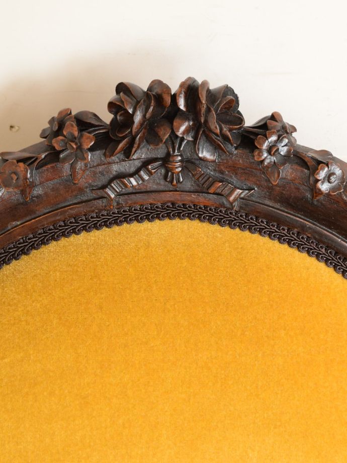 英国アンティークらしい装飾