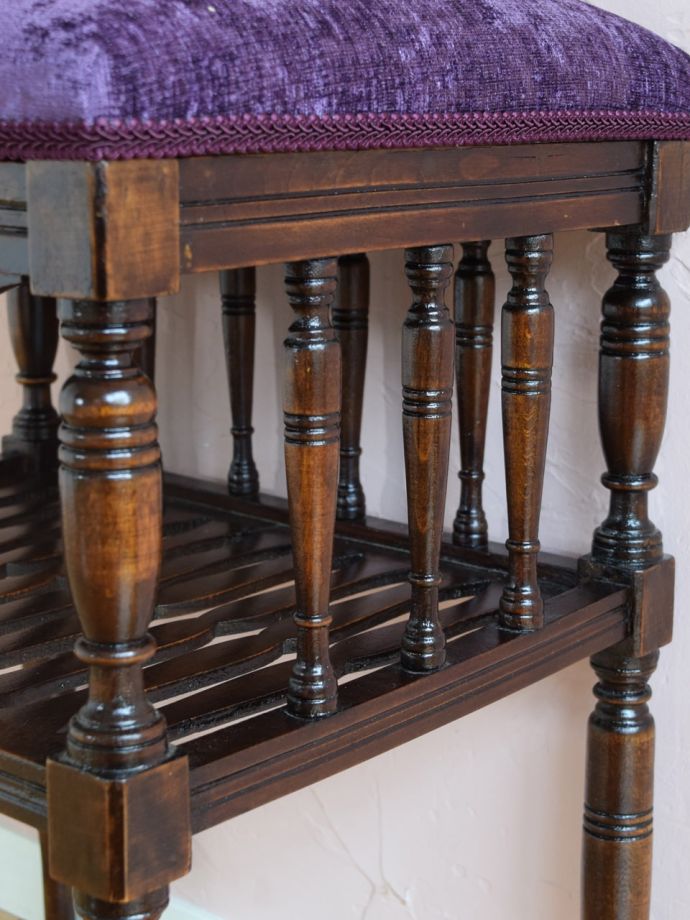 アンティークチェアの装飾