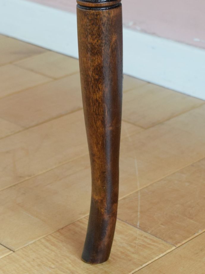 アンティーク椅子の脚