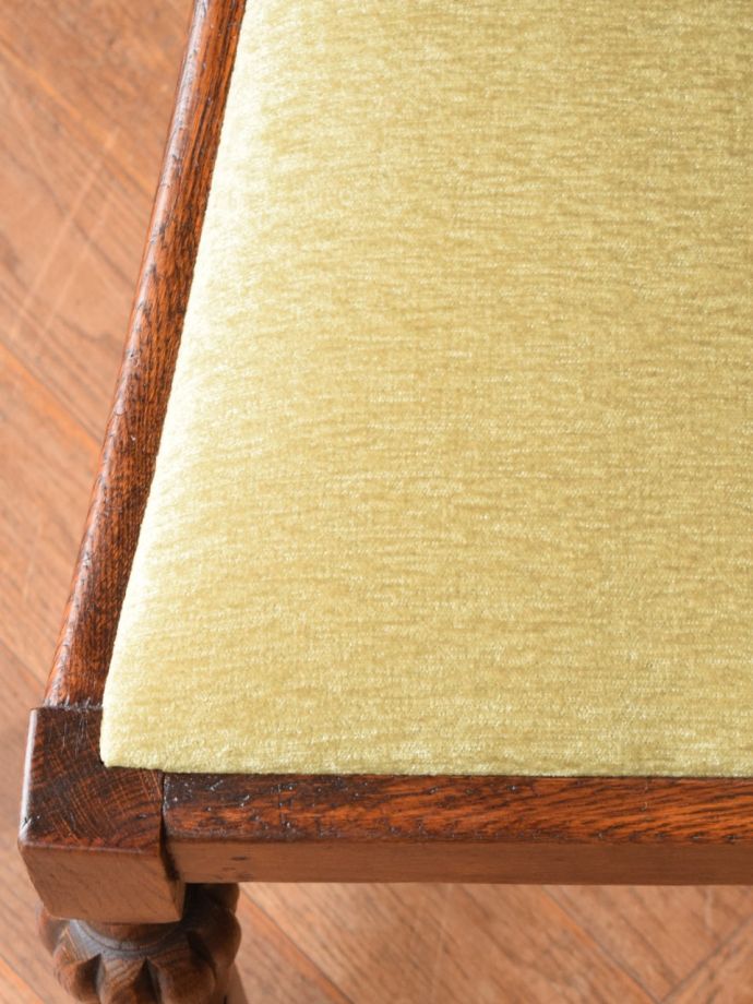 アンティークチェアの座面の生地